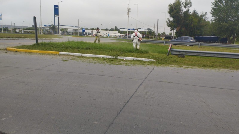 El Municipio cort el pasto de las rotondas de la ruta 226